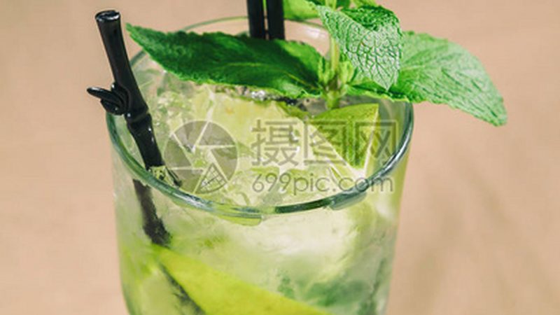 在选择供应链代理时，首先要关注其资质。以下是一些重要的评估指标：