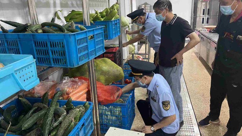 购买定制糖果时，可以通过以下渠道进行选择：