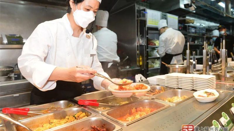 在众多蜜饯果干品牌中，以下几家在品质和价格方面表现较为突出：